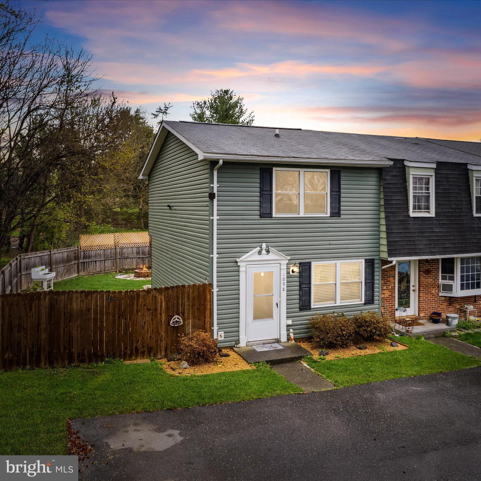 SURRY SQUARE - Residential