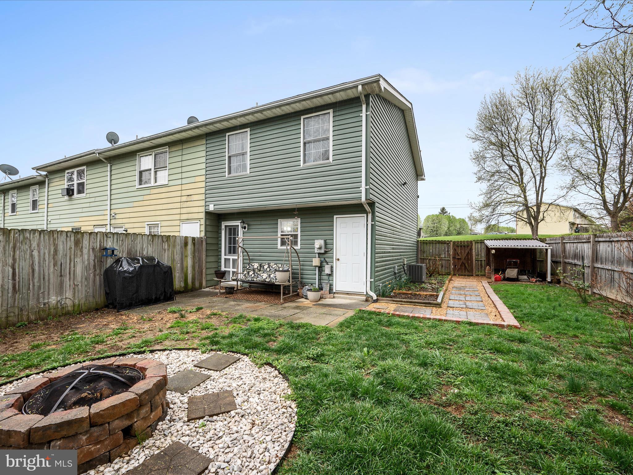 SURRY SQUARE - Residential