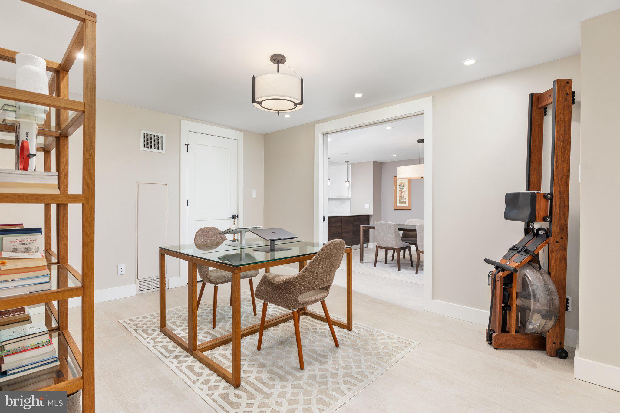 REGENCY AT MCLEAN - Residential