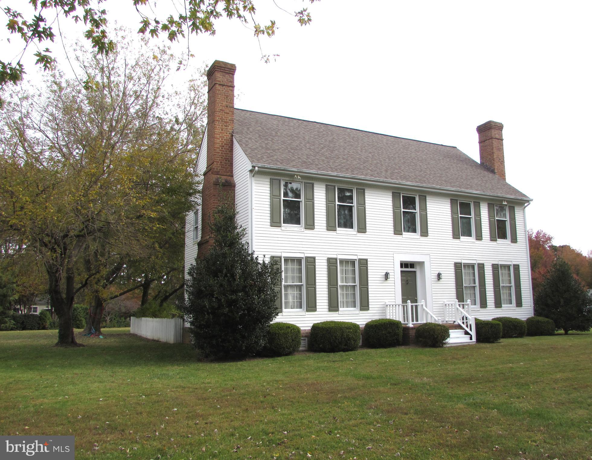 7852 WOODLAND CIRCLE