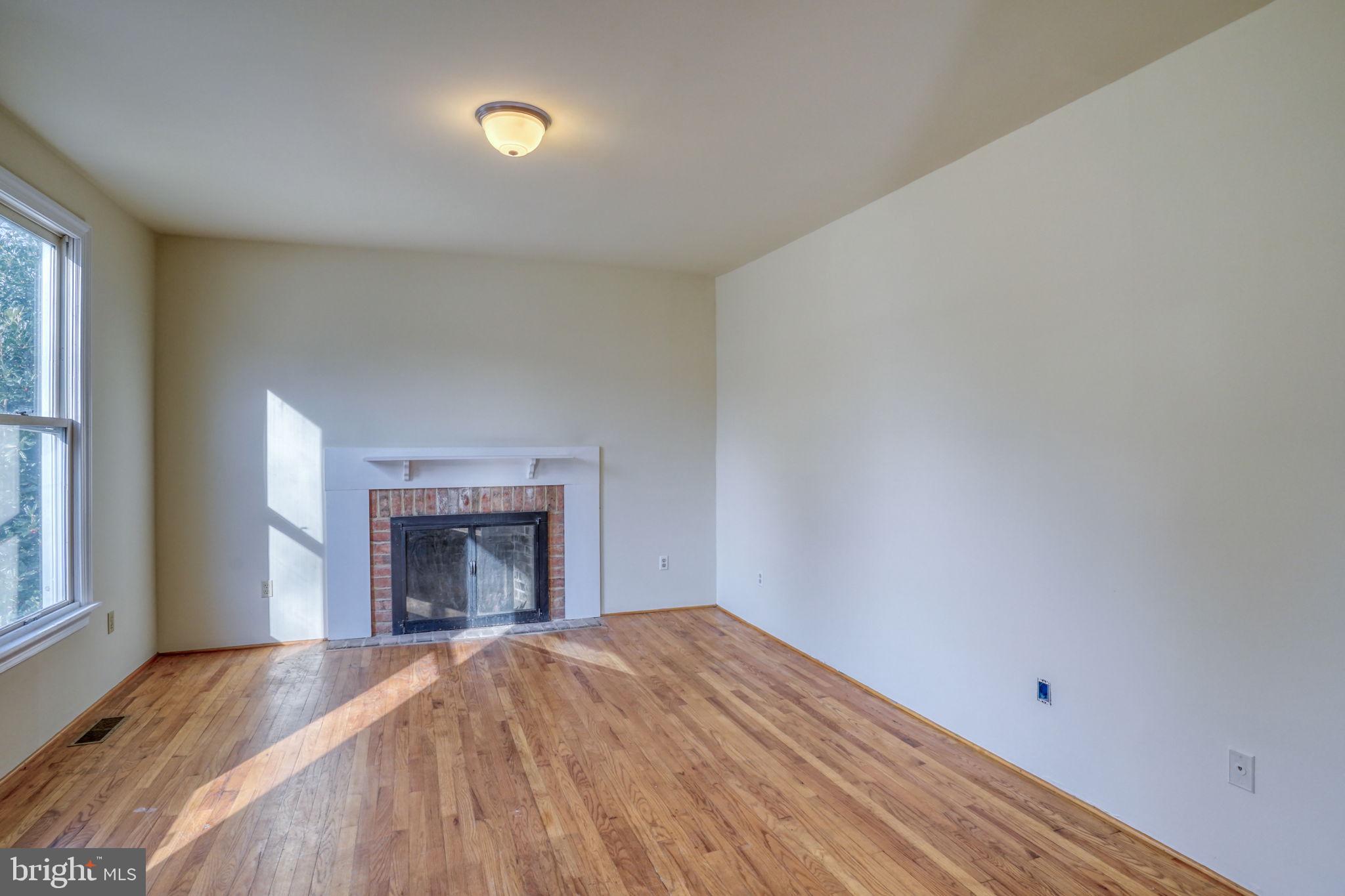 WOODLAND FARMS - Residential