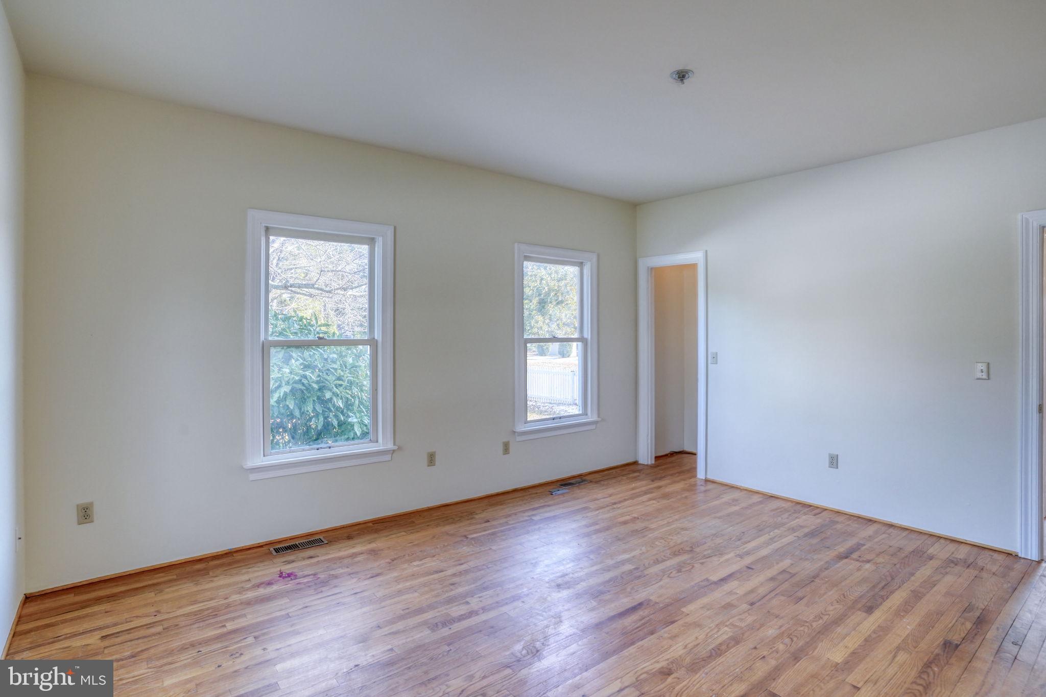 WOODLAND FARMS - Residential