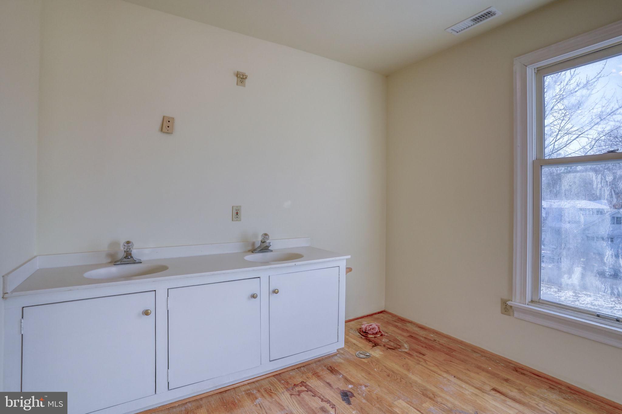 WOODLAND FARMS - Residential