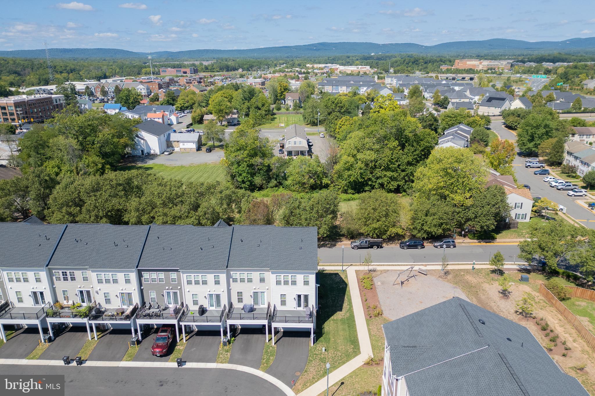 ROBINSON VILLAGE - Residential