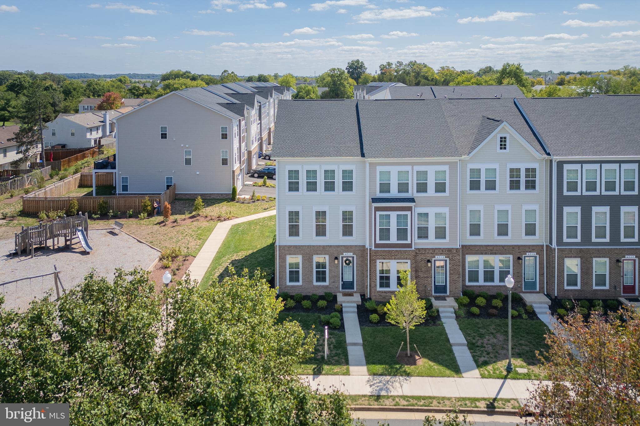 ROBINSON VILLAGE - Residential