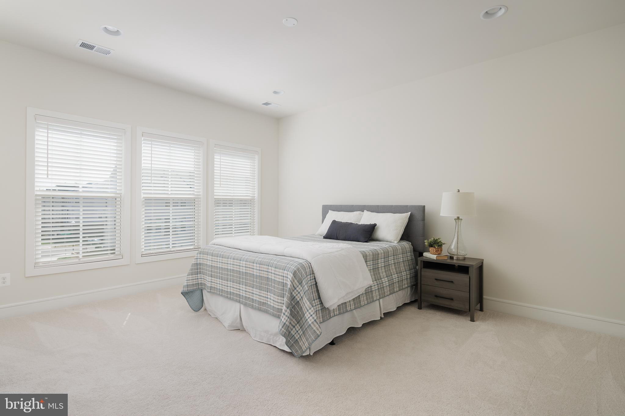 ROBINSON VILLAGE - Residential