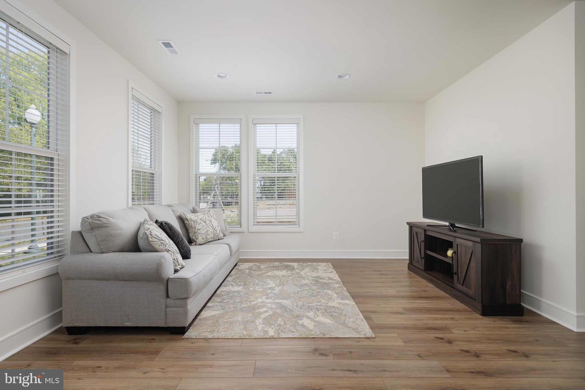 ROBINSON VILLAGE - Residential