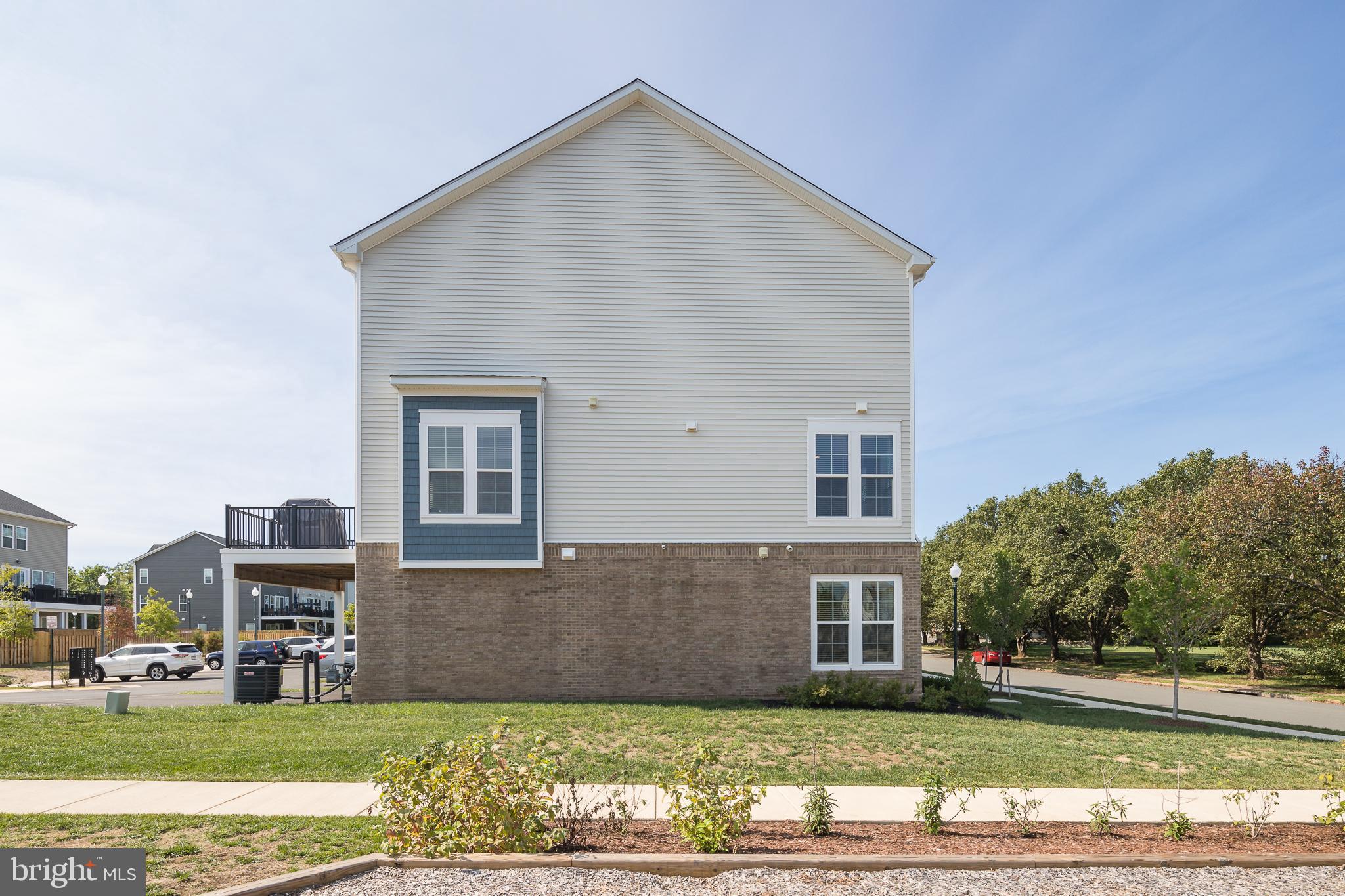 ROBINSON VILLAGE - Residential