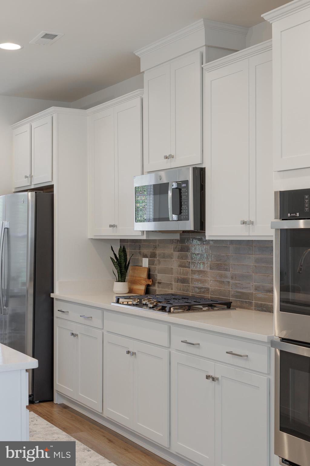 ROBINSON VILLAGE - Residential