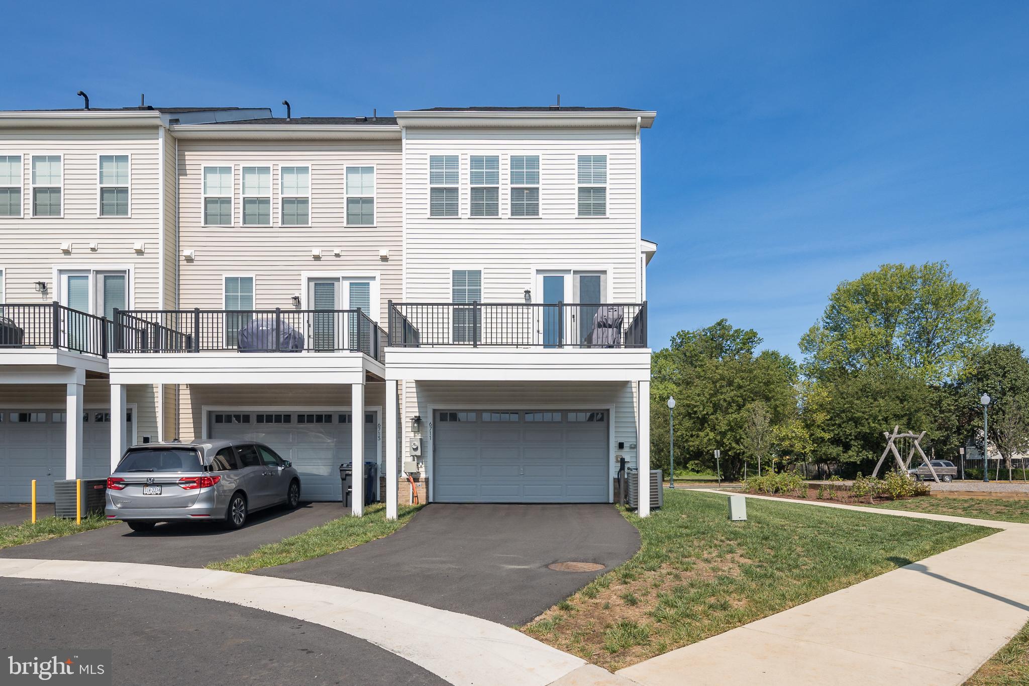 ROBINSON VILLAGE - Residential