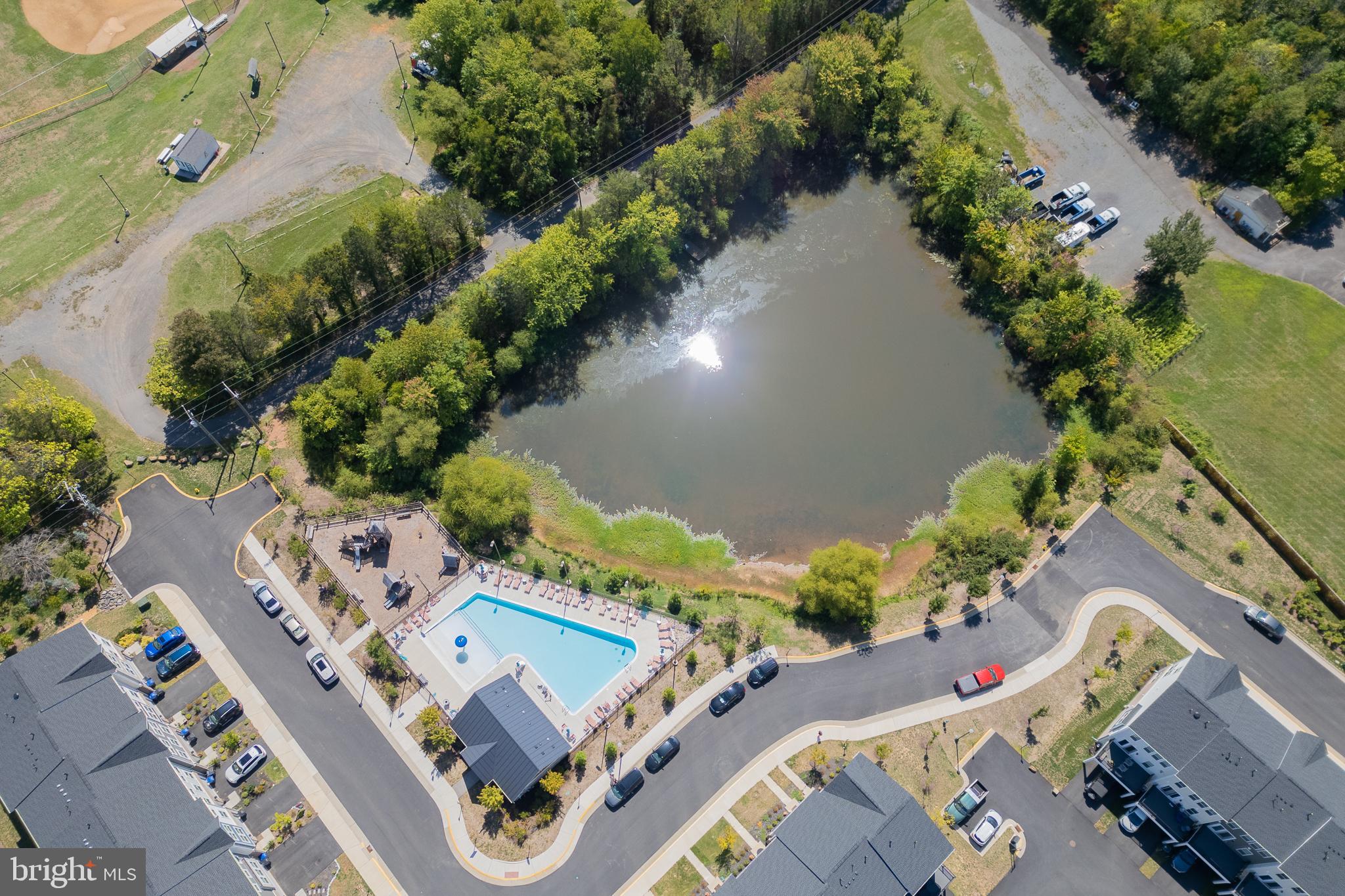 ROBINSON VILLAGE - Residential