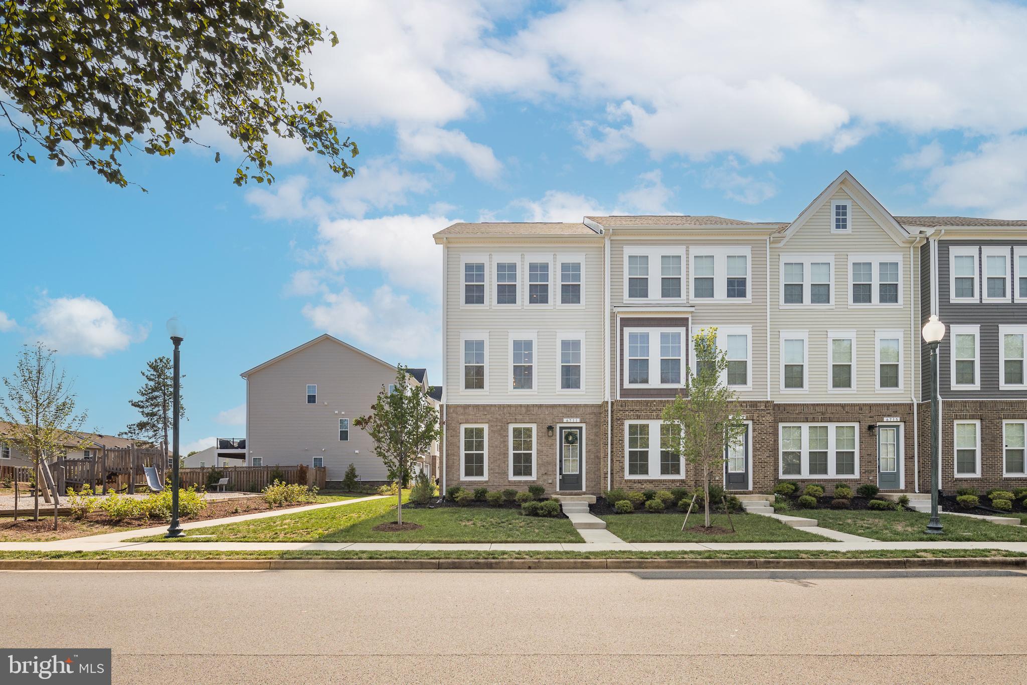 ROBINSON VILLAGE - Residential