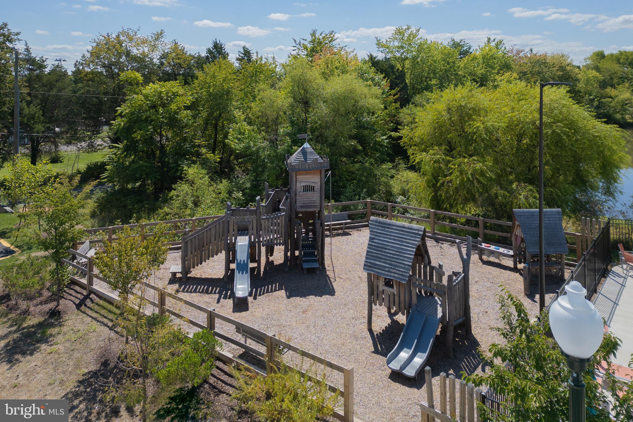 ROBINSON VILLAGE - Residential