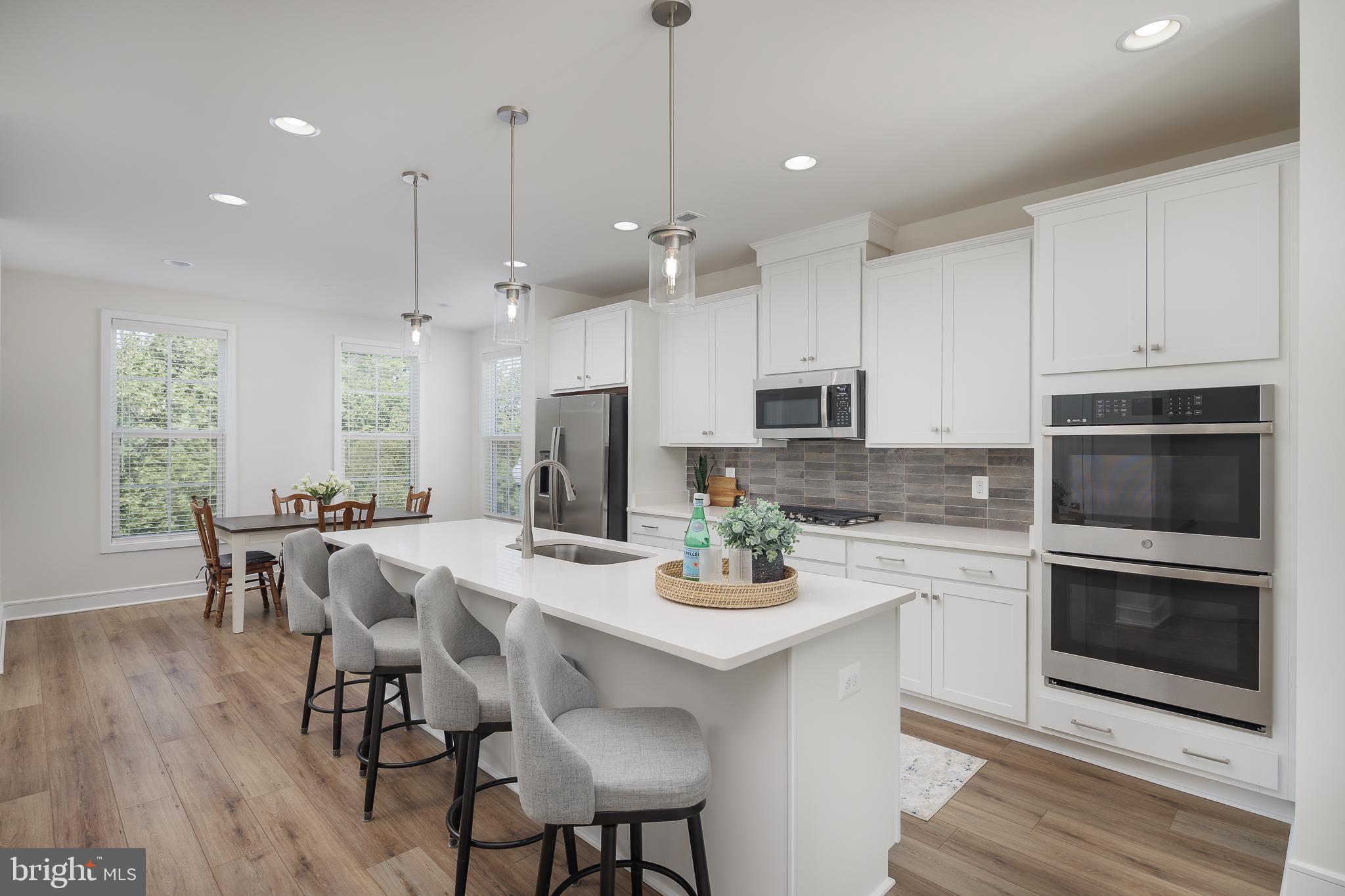 ROBINSON VILLAGE - Residential