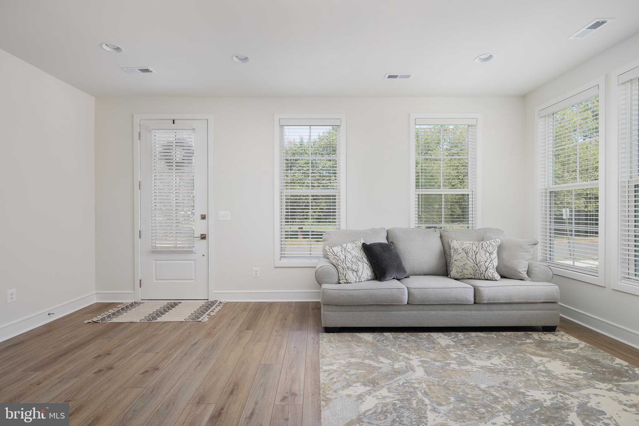 ROBINSON VILLAGE - Residential