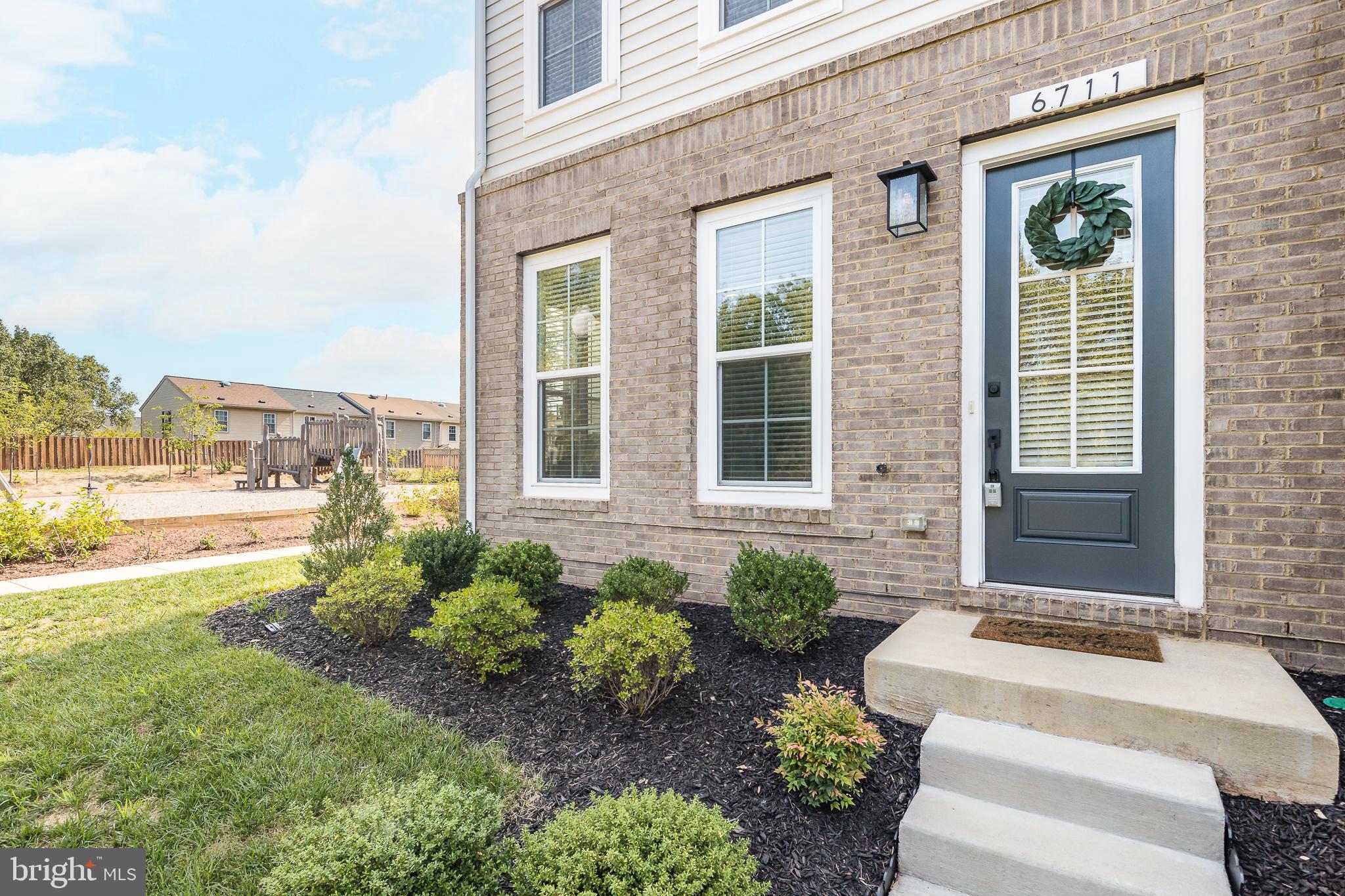 ROBINSON VILLAGE - Residential