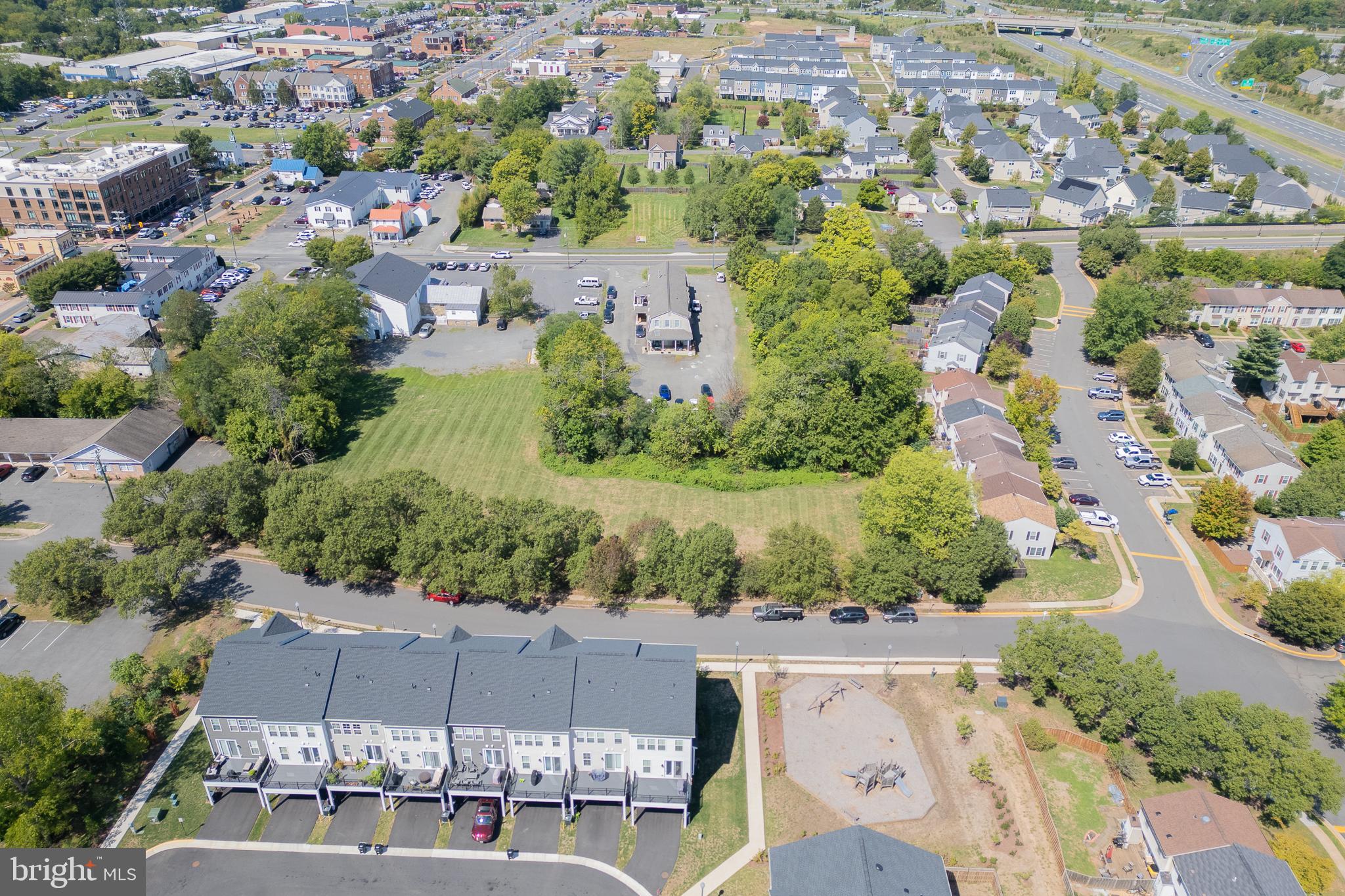 ROBINSON VILLAGE - Residential