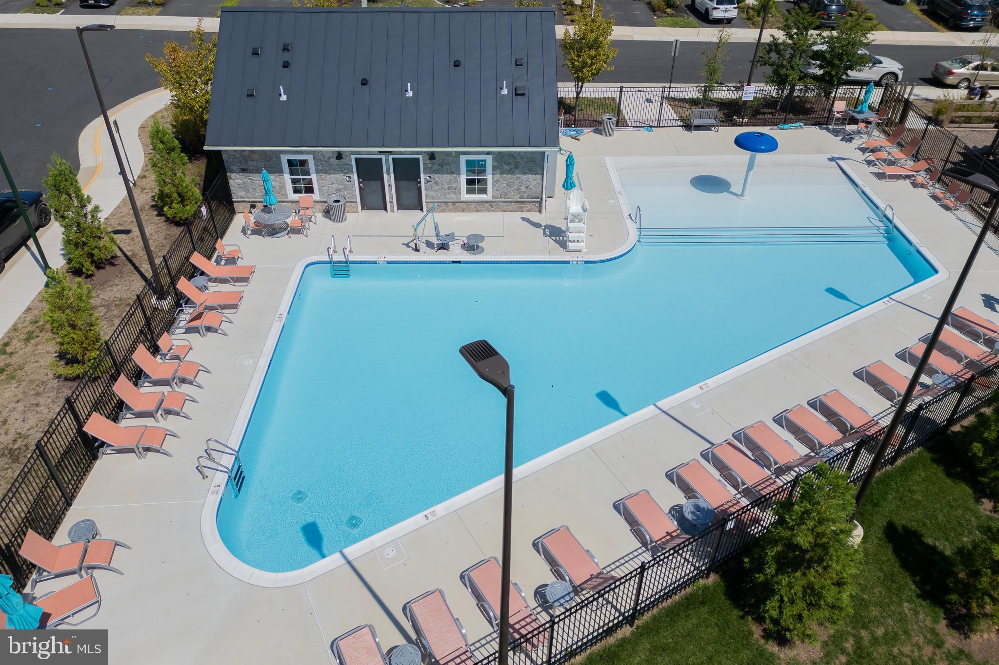 ROBINSON VILLAGE - Residential