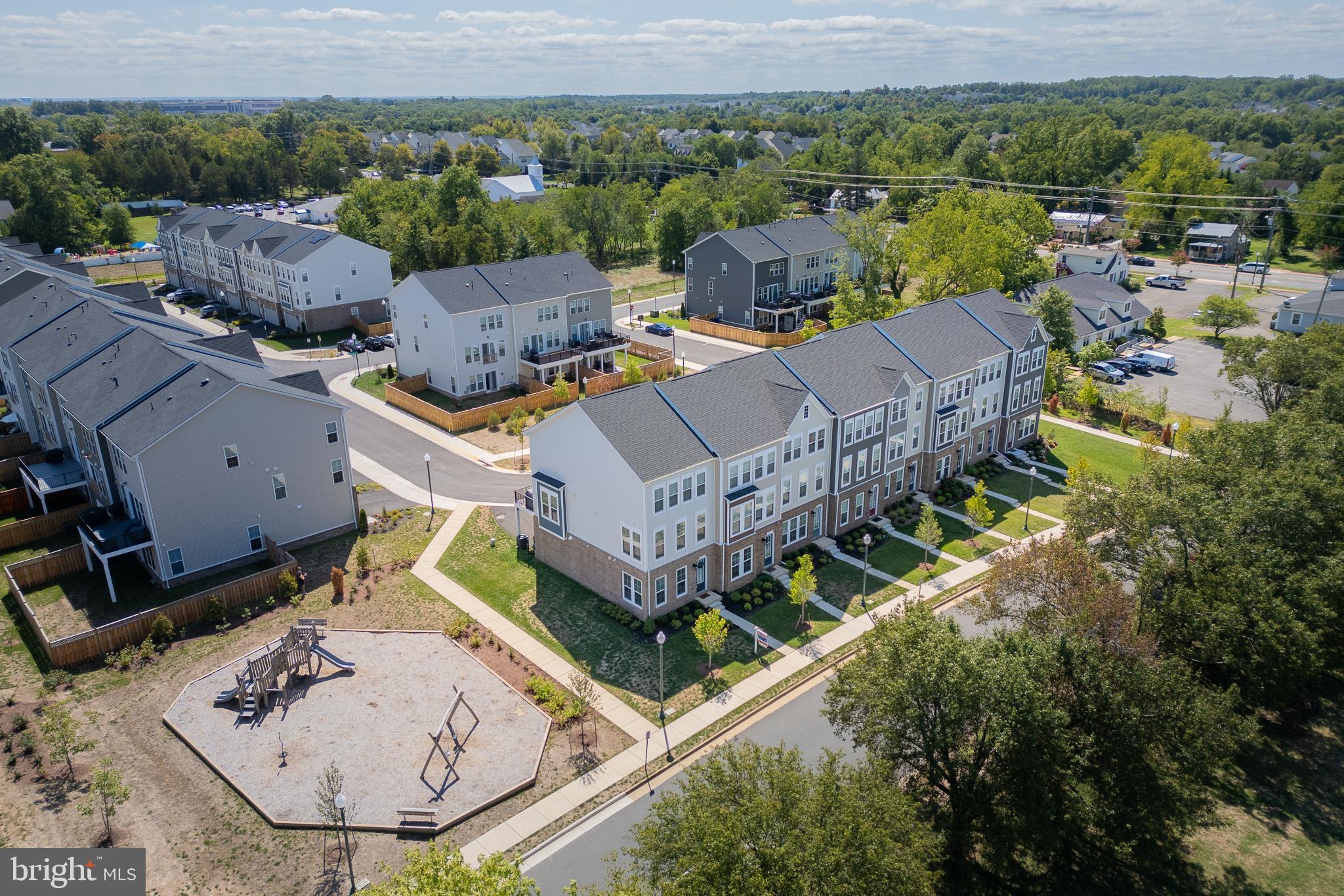 ROBINSON VILLAGE - Residential