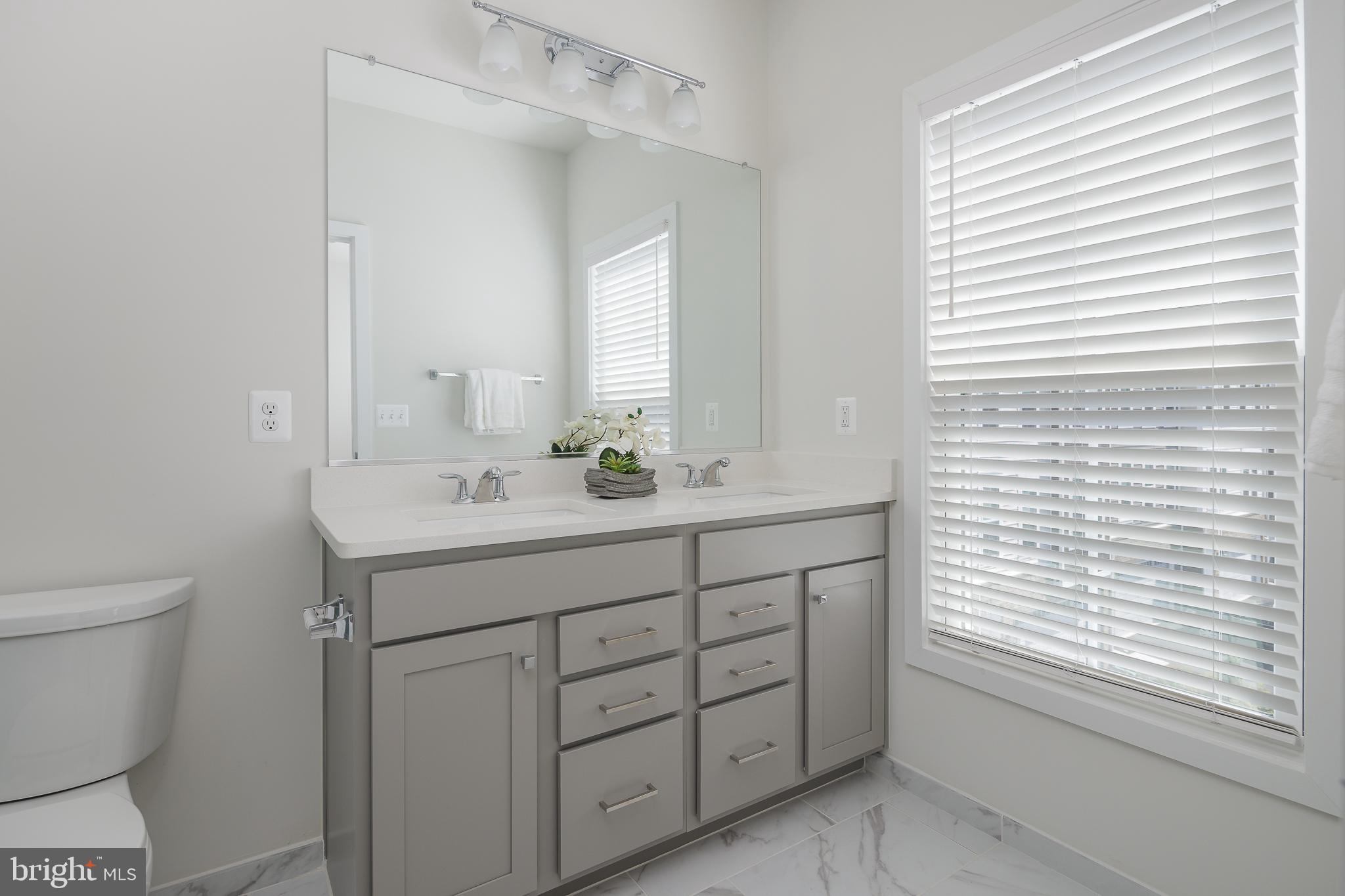 ROBINSON VILLAGE - Residential