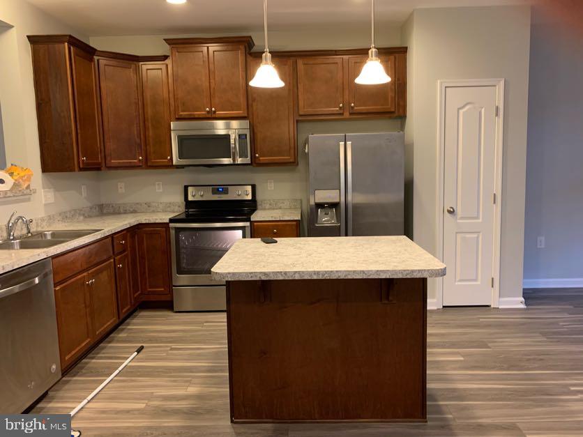 KENSINGTON TERRACE - Residential Lease