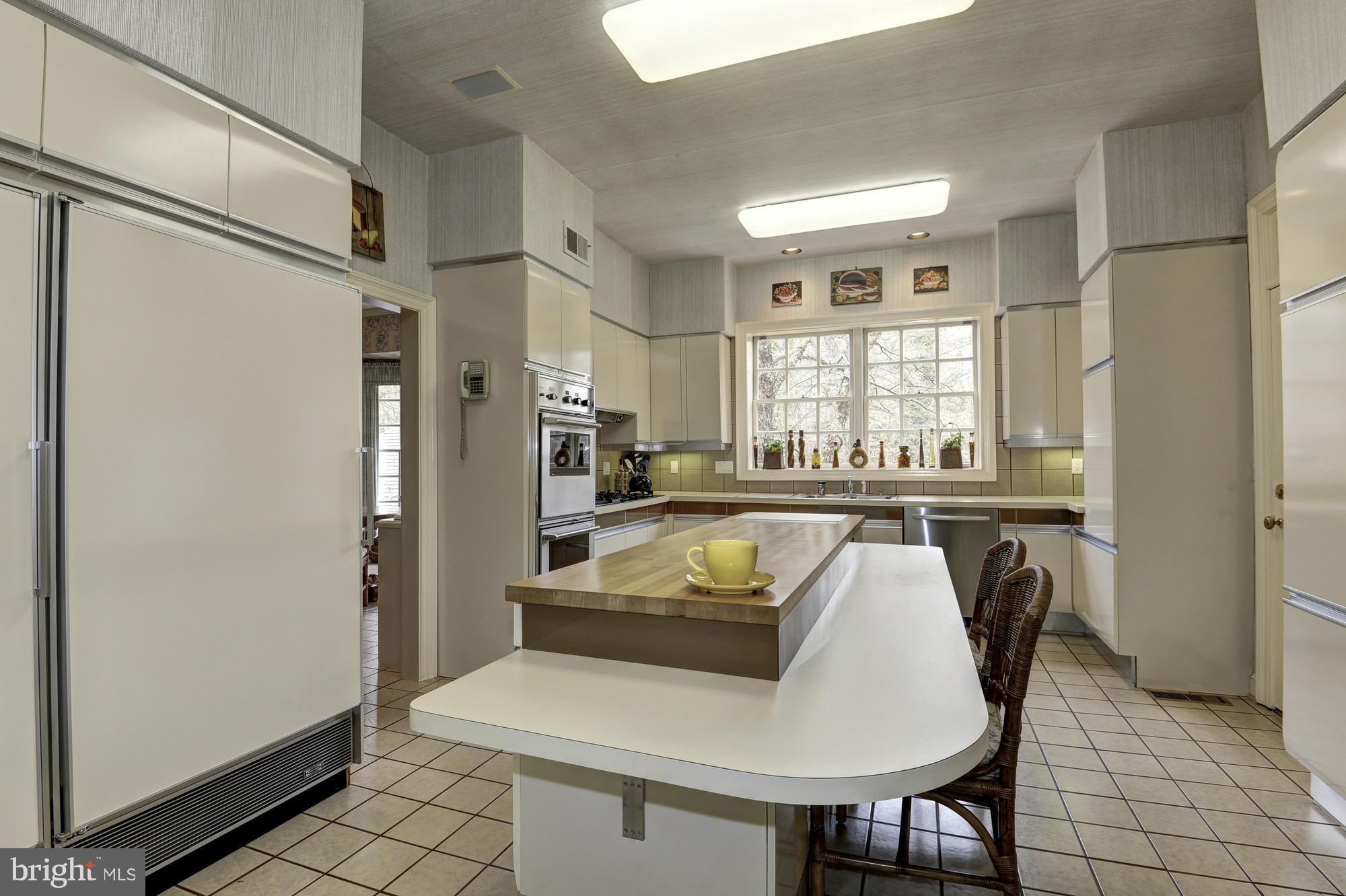 BURNING TREE - Residential