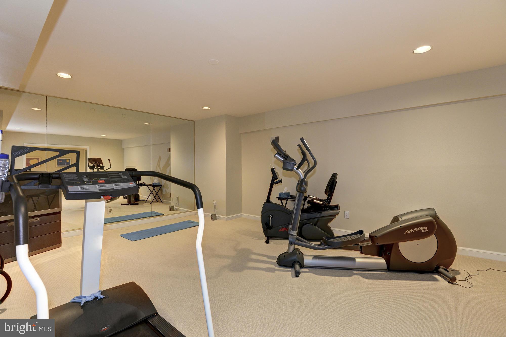 BURNING TREE - Residential