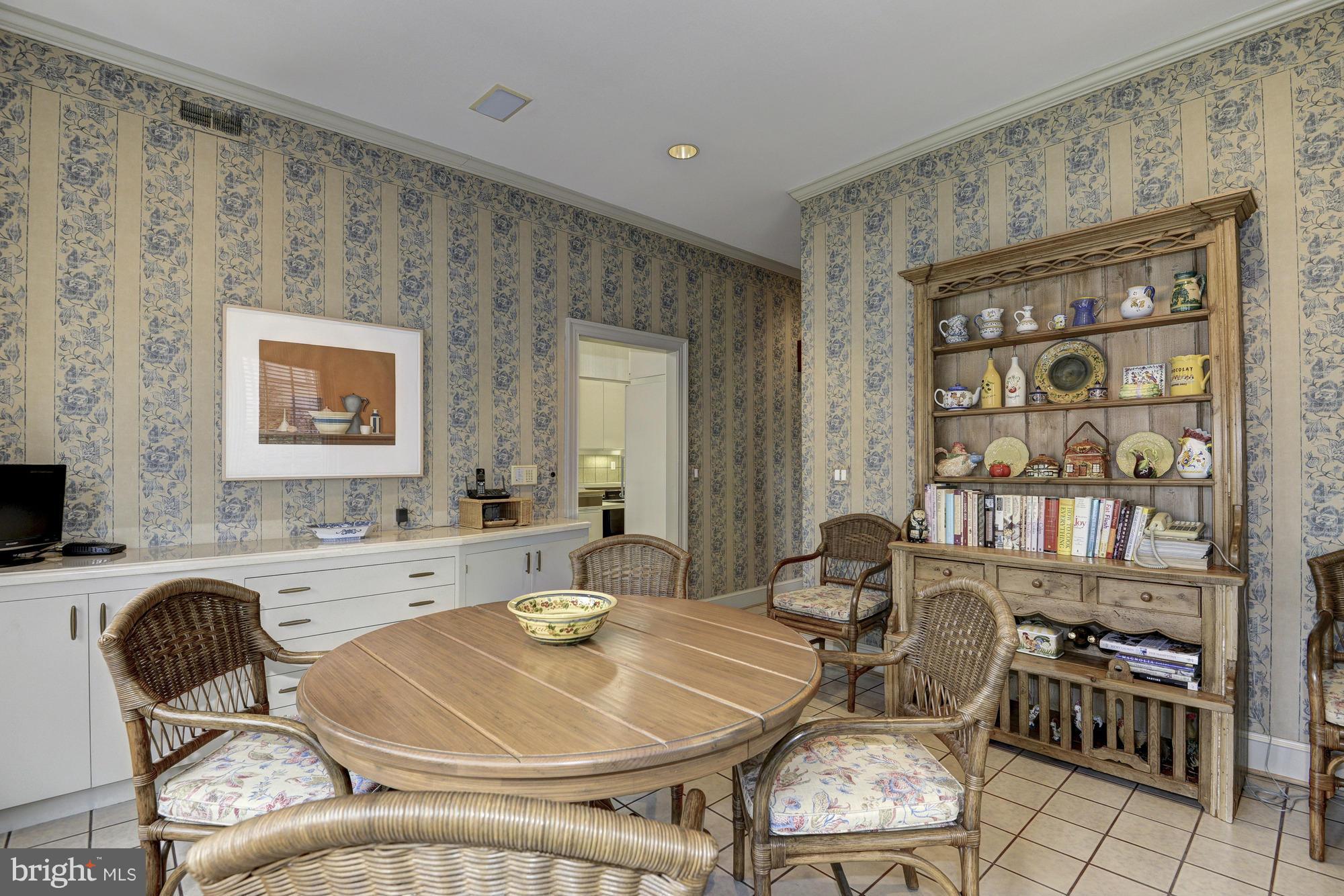 BURNING TREE - Residential