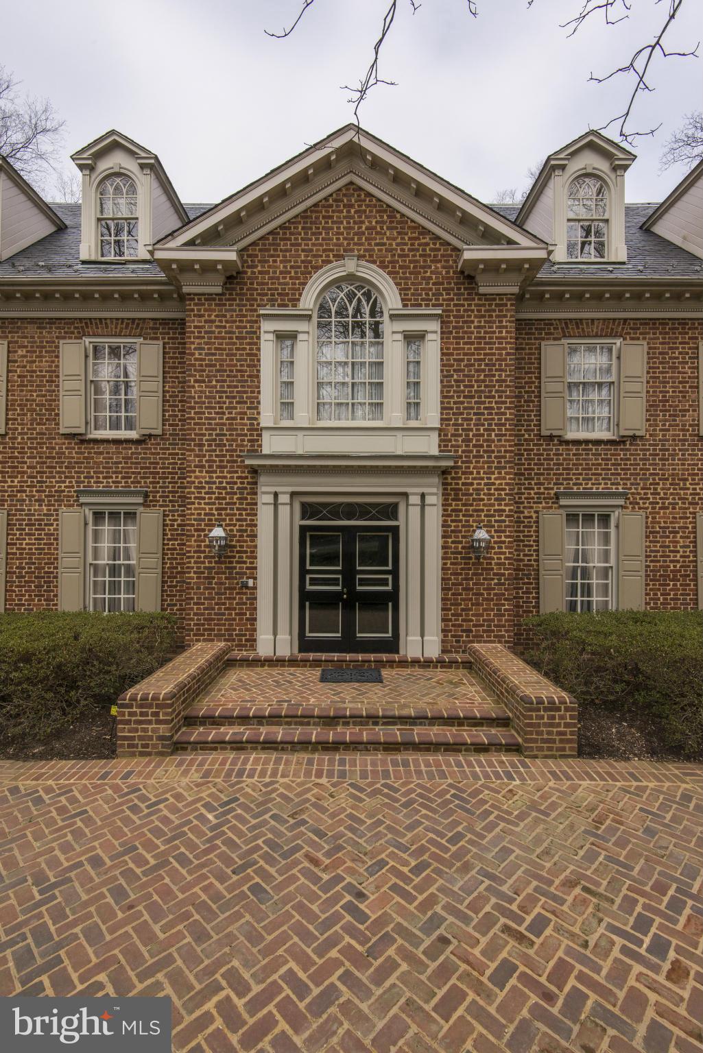 BURNING TREE - Residential