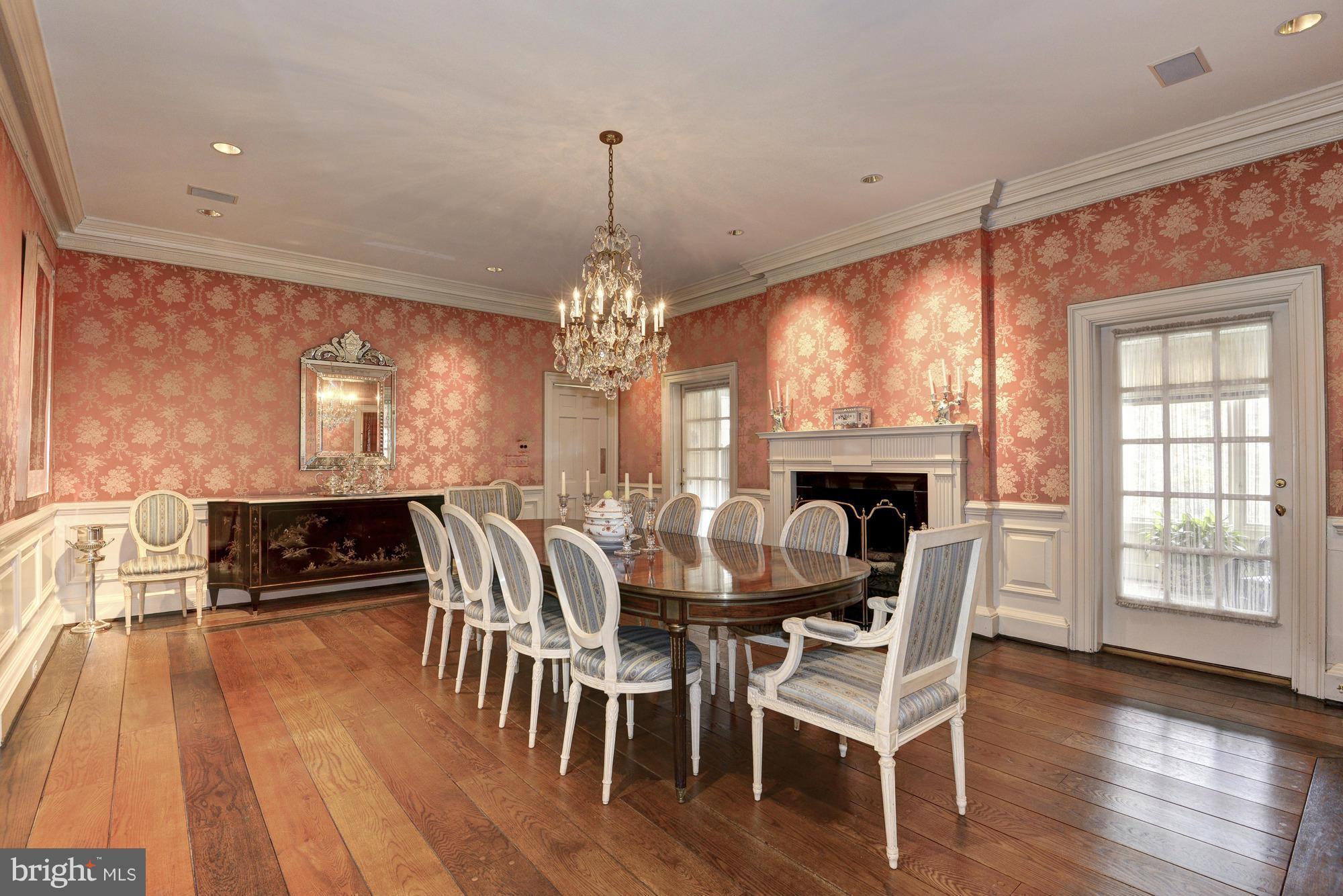 BURNING TREE - Residential