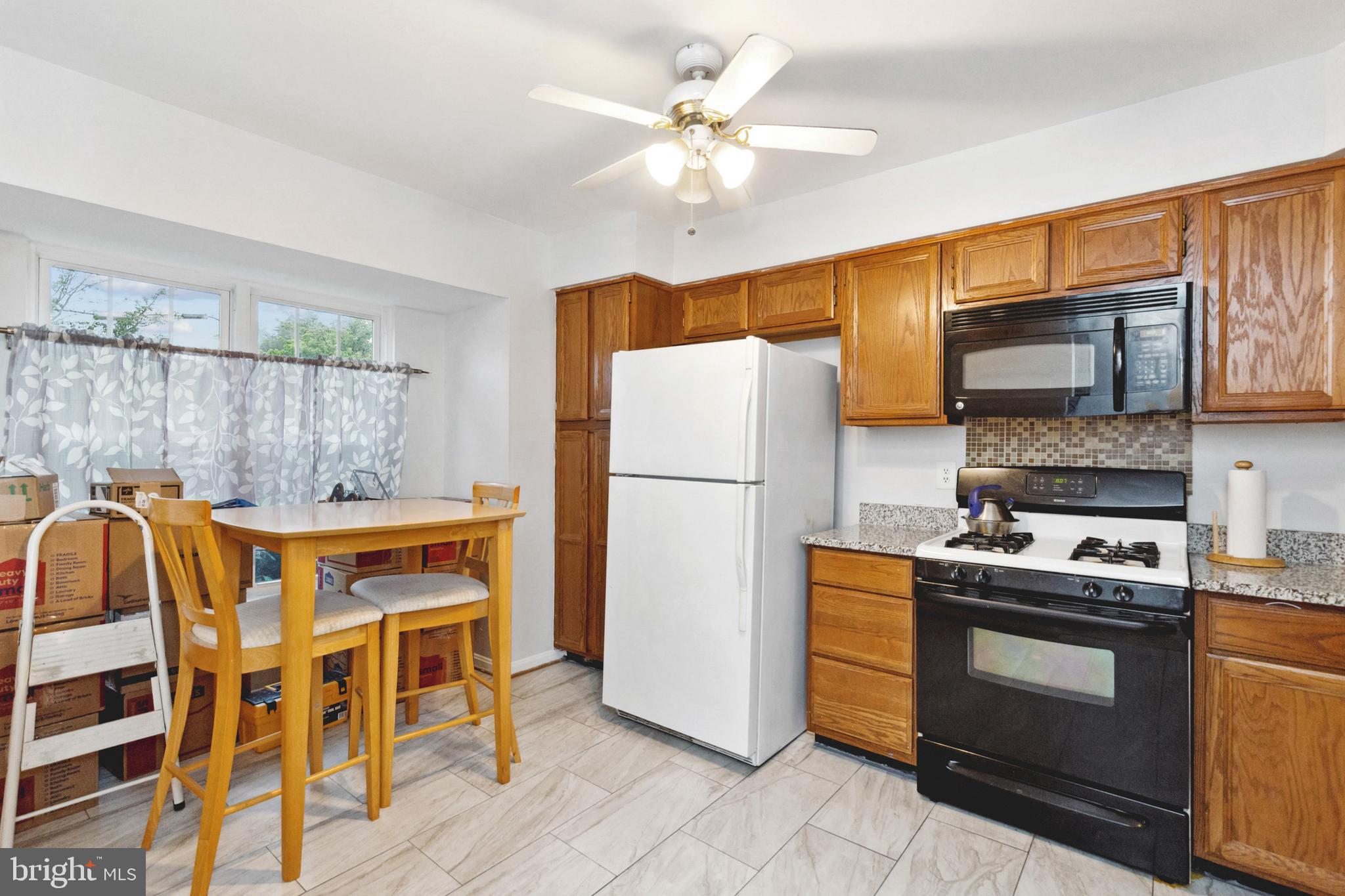 ROLLING BROOK - Residential