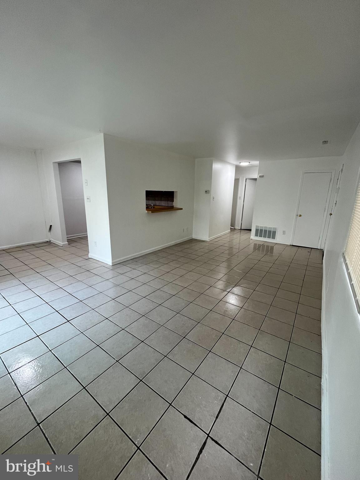 EDGEWATER VILLAGE - Residential Lease