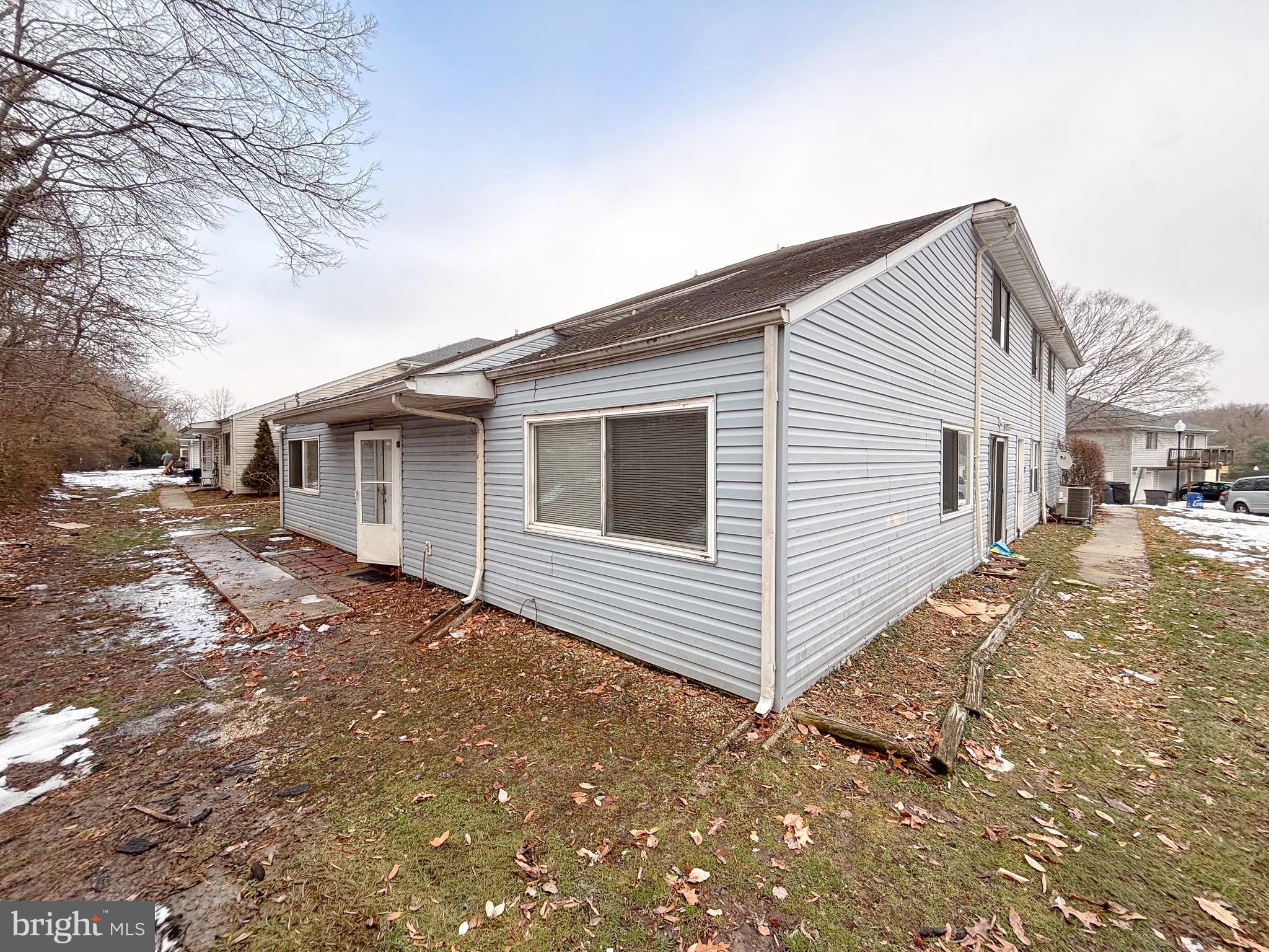 EDGEWATER VILLAGE - Residential Lease