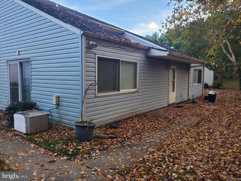 EDGEWATER VILLAGE - Residential Lease