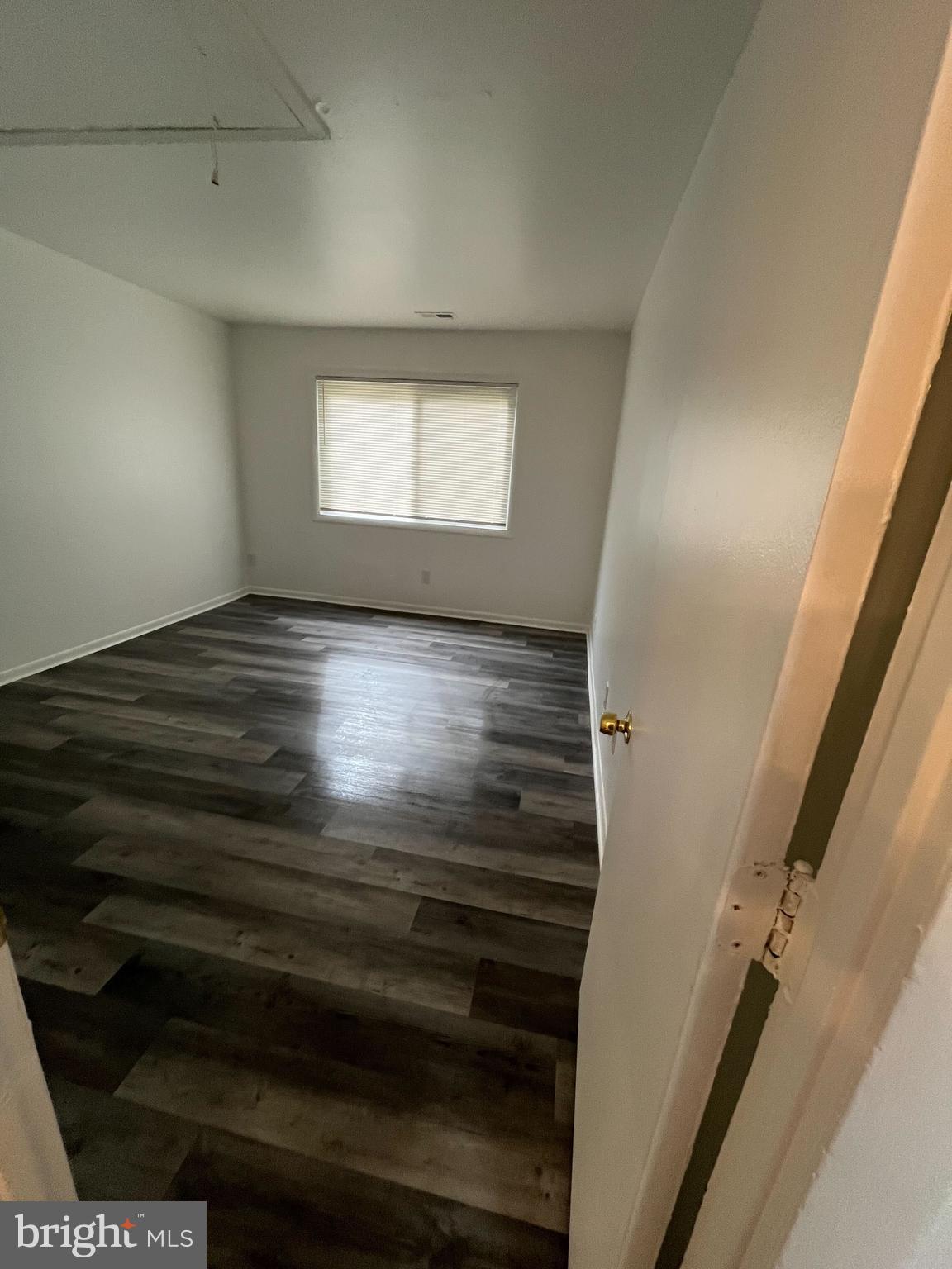 EDGEWATER VILLAGE - Residential Lease