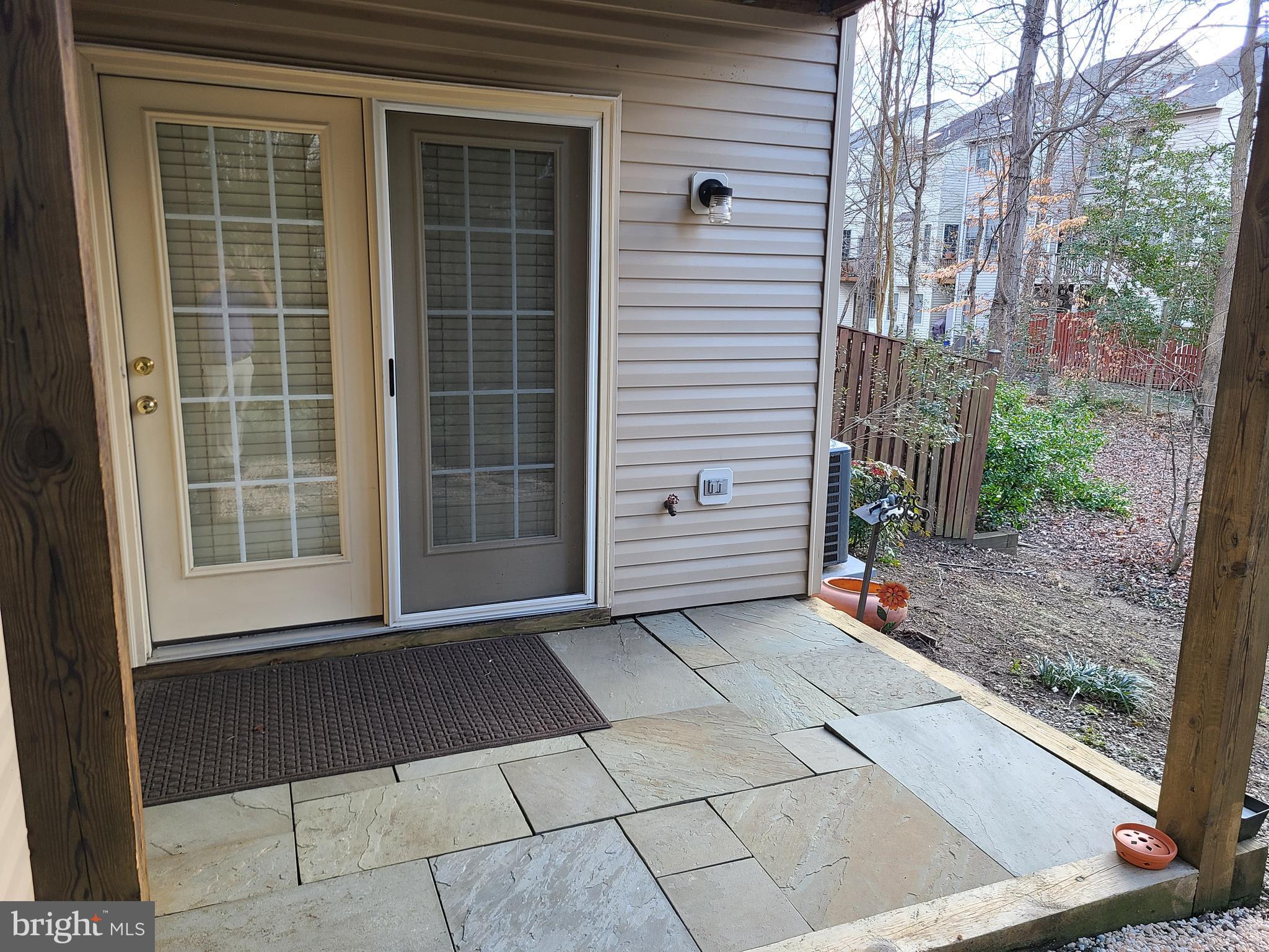 RIVER OAKS - Residential Lease