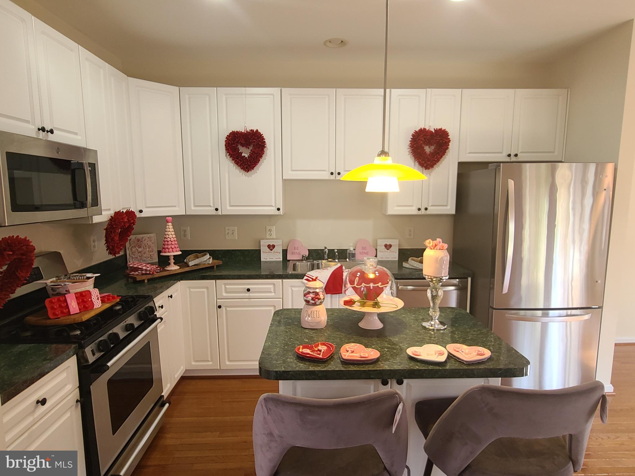 RIVER OAKS - Residential Lease