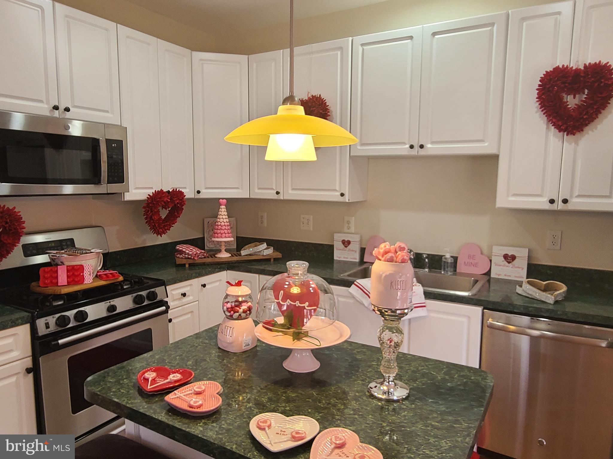 RIVER OAKS - Residential Lease