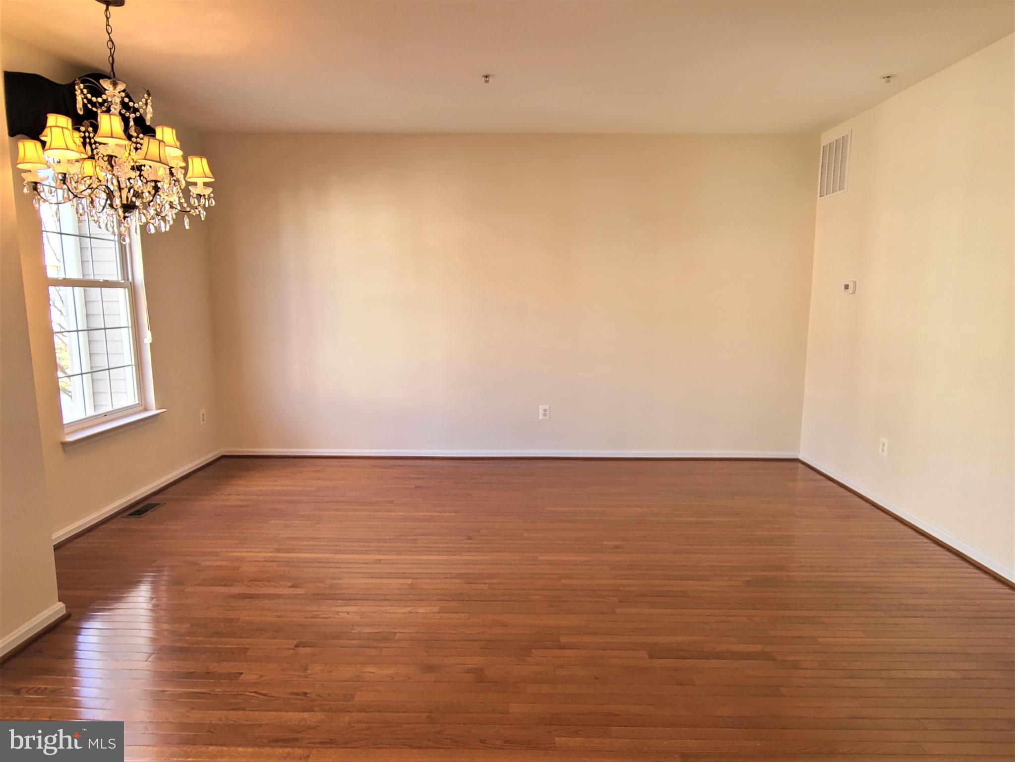 RIVER OAKS - Residential Lease