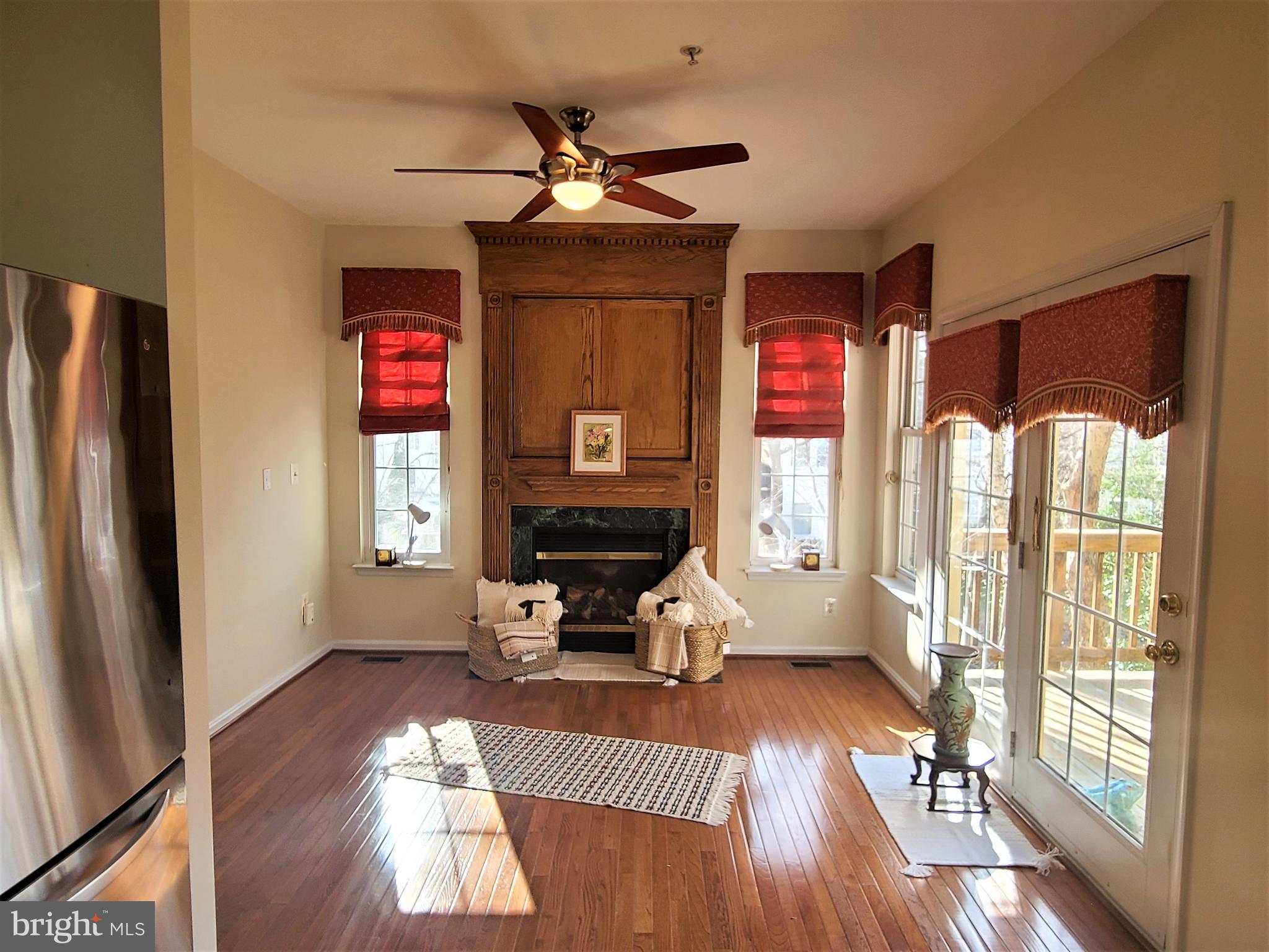 RIVER OAKS - Residential Lease