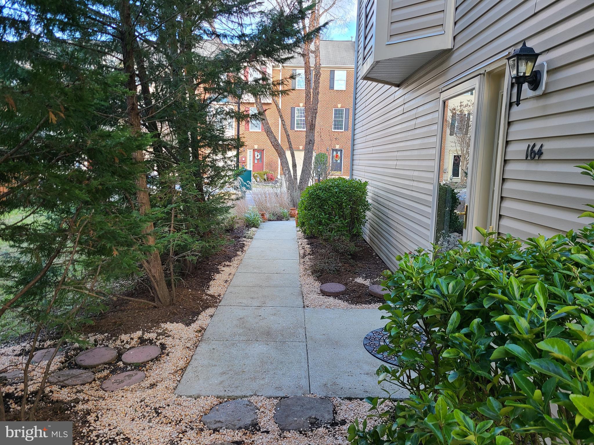 RIVER OAKS - Residential Lease