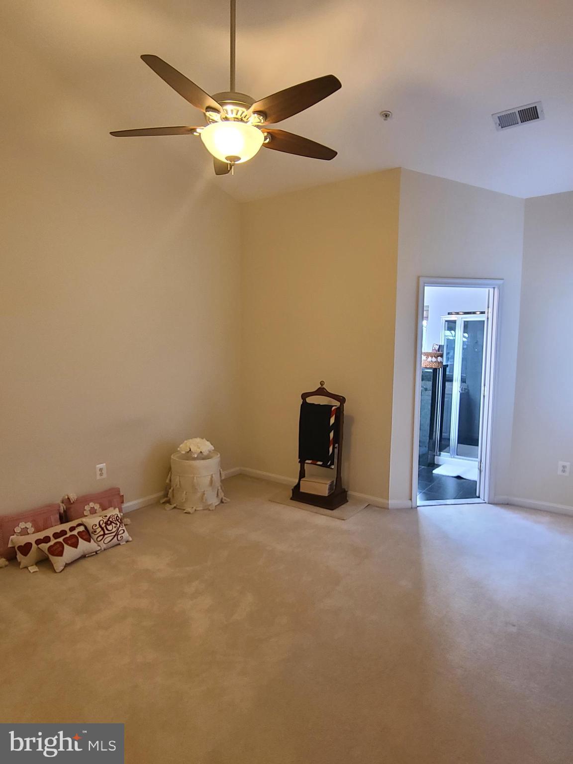 RIVER OAKS - Residential Lease