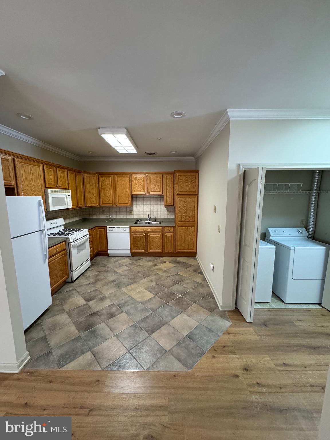 MEADOWVIEW VILLAGE - Residential