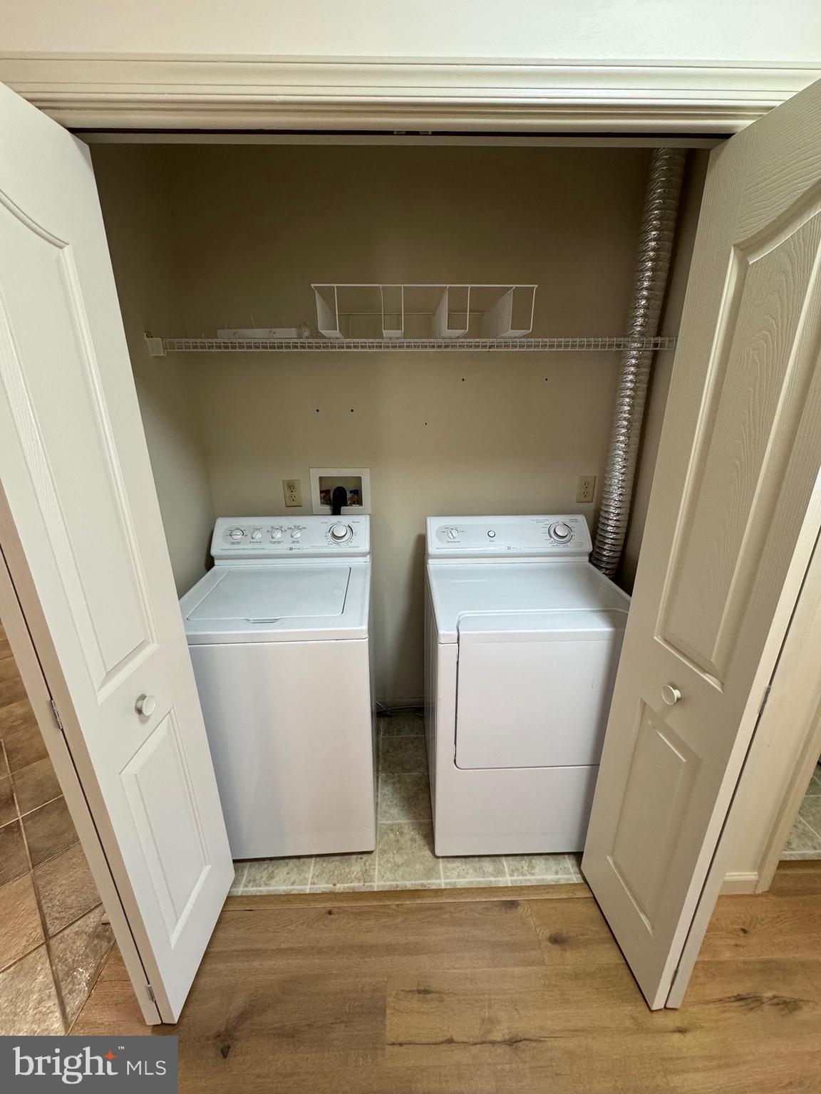 MEADOWVIEW VILLAGE - Residential