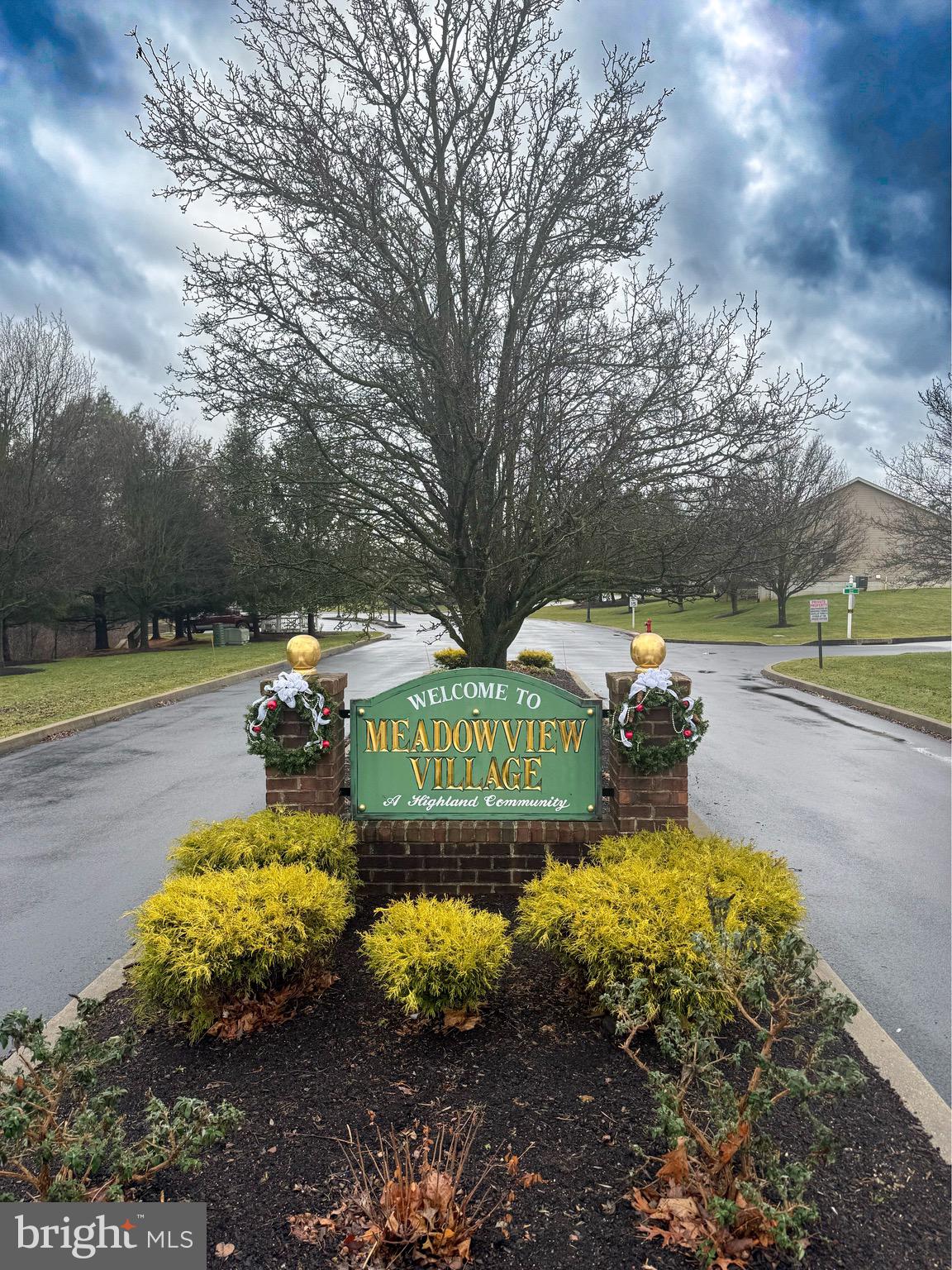 MEADOWVIEW VILLAGE - Residential