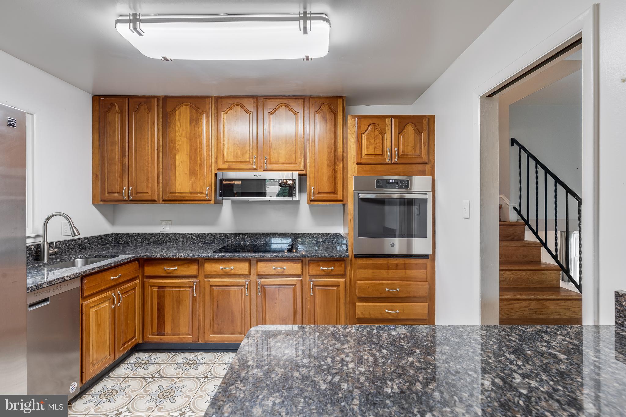 1323 MAYFLOWER DRIVE