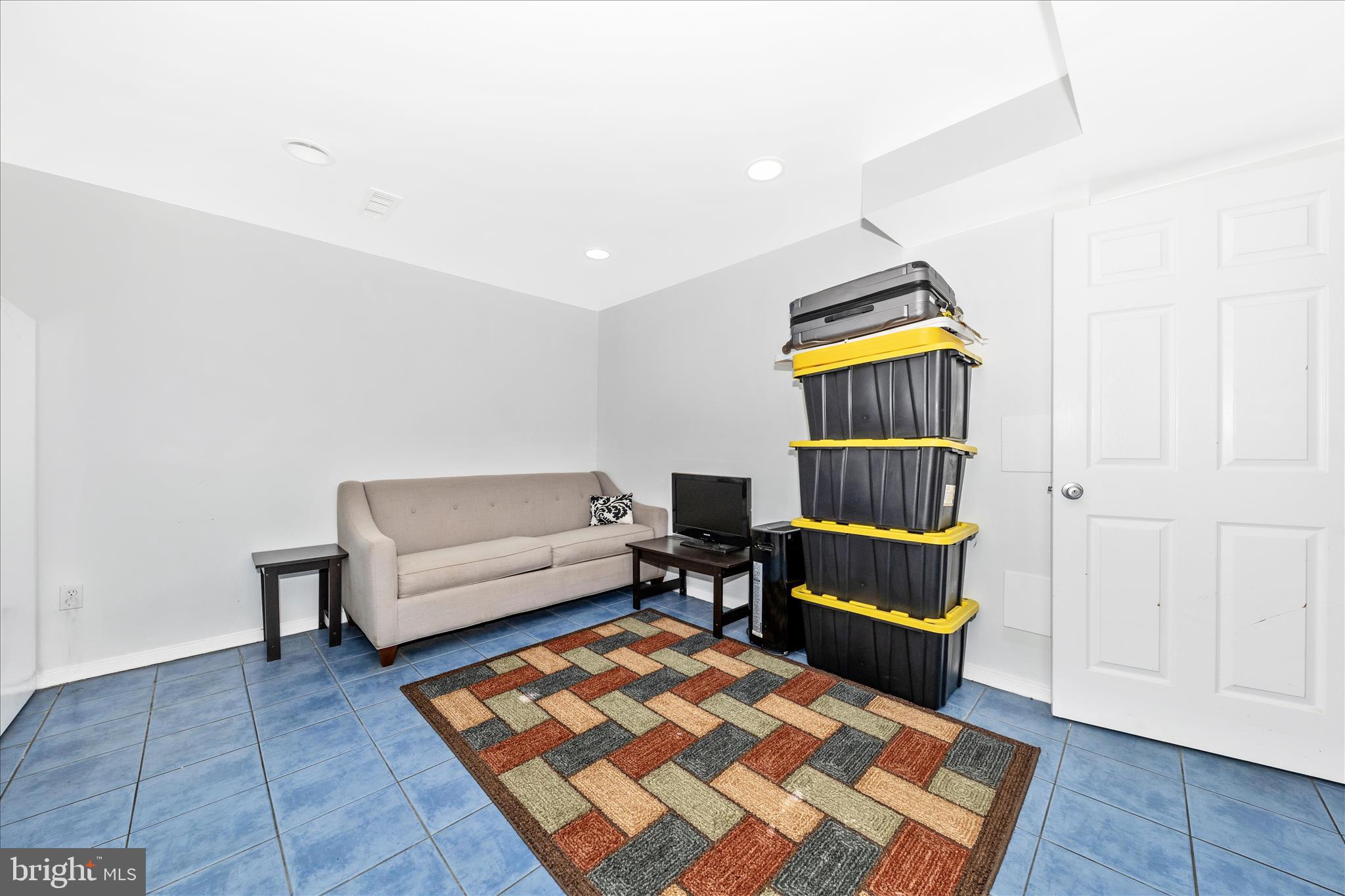 KEMP MILL ESTATES - Residential