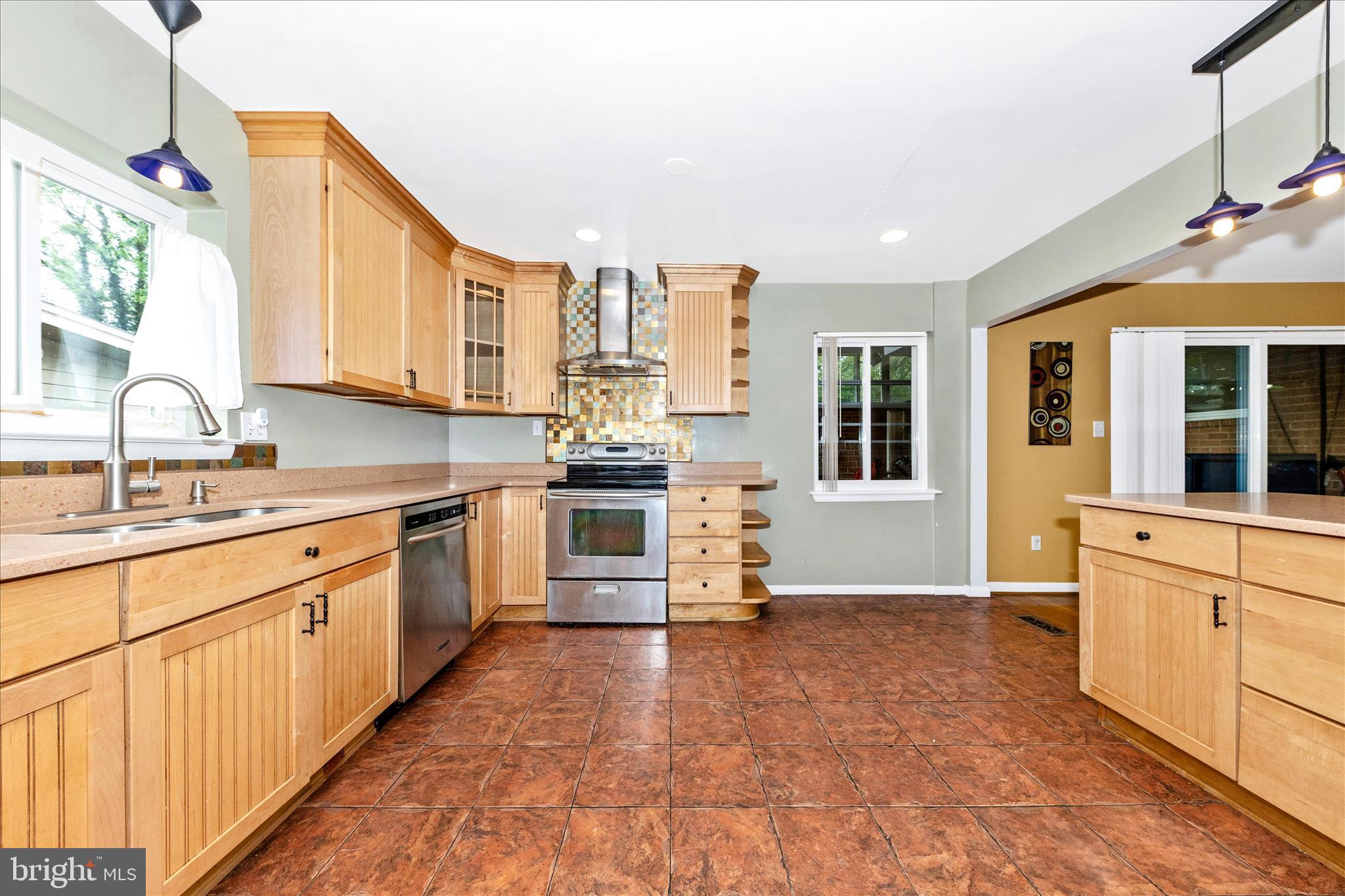 KEMP MILL ESTATES - Residential