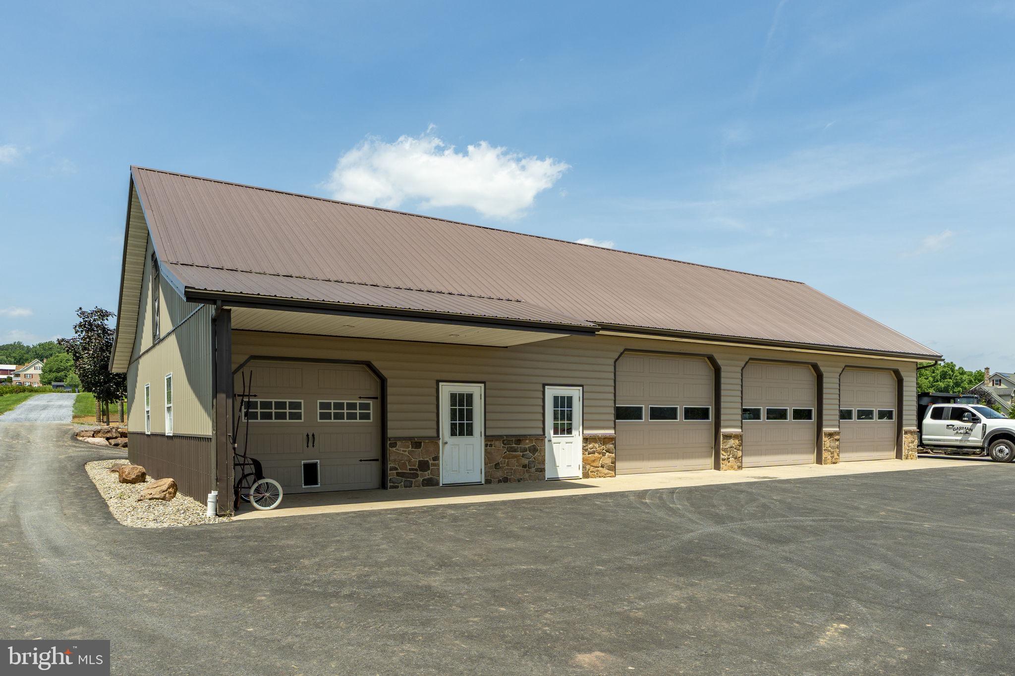 CAERNARVON TWP - Residential