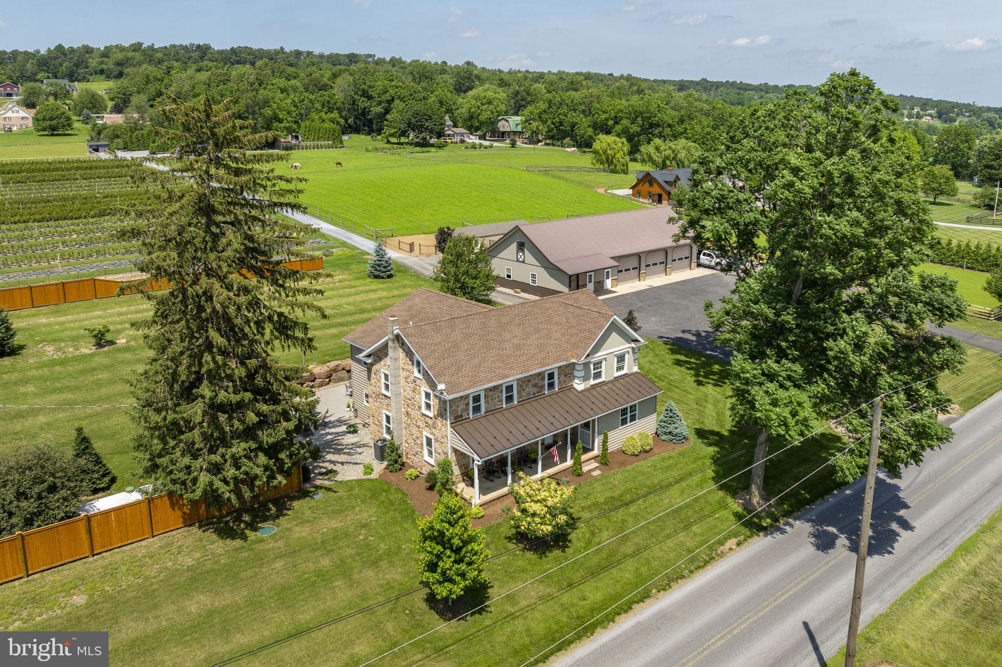 CAERNARVON TWP - Residential